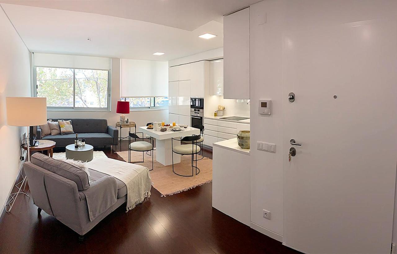 Avenida Loft- By Onartstays *
